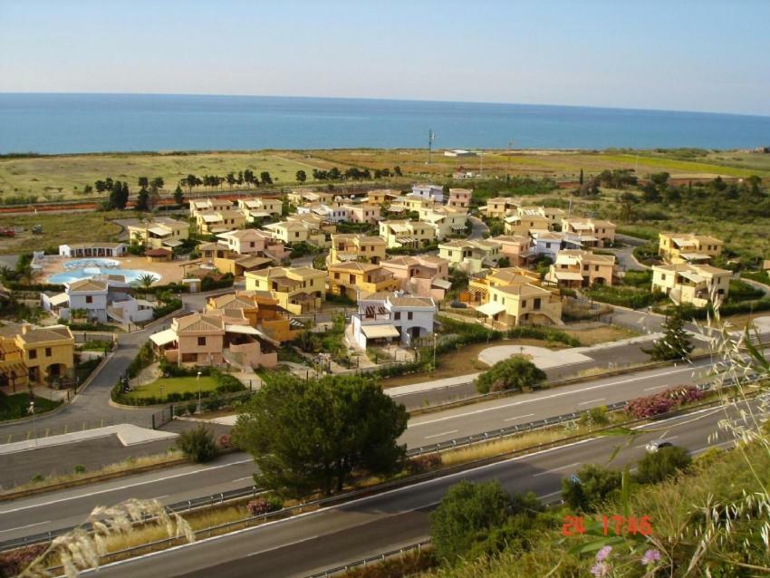Mare Luna Village Campofelice Di Roccella Buitenkant foto